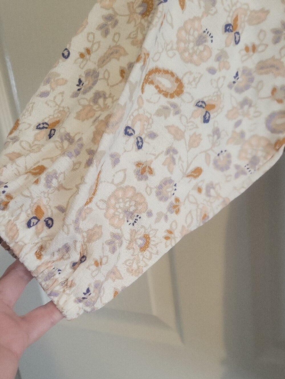 MELLODAY SzLg Cream Paisley Floral Peasant Blouse Ruffle Hem on off shoulder - Picture 4 of 5
